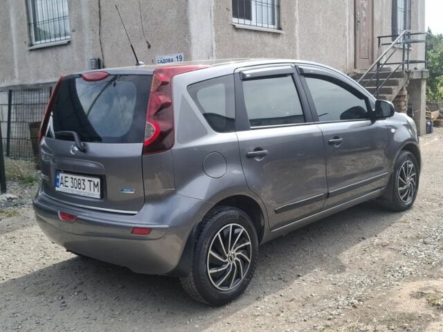 Серый Ниссан Ноут, объемом двигателя 1.4 л и пробегом 270 тыс. км за 5700 $, фото 4 на Automoto.ua