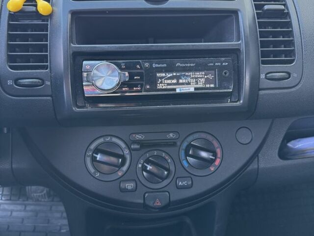 Серый Ниссан Ноут, объемом двигателя 1.4 л и пробегом 126 тыс. км за 6200 $, фото 14 на Automoto.ua