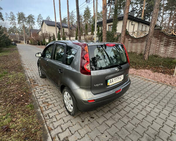 Серый Ниссан Ноут, объемом двигателя 1.4 л и пробегом 259 тыс. км за 6300 $, фото 2 на Automoto.ua
