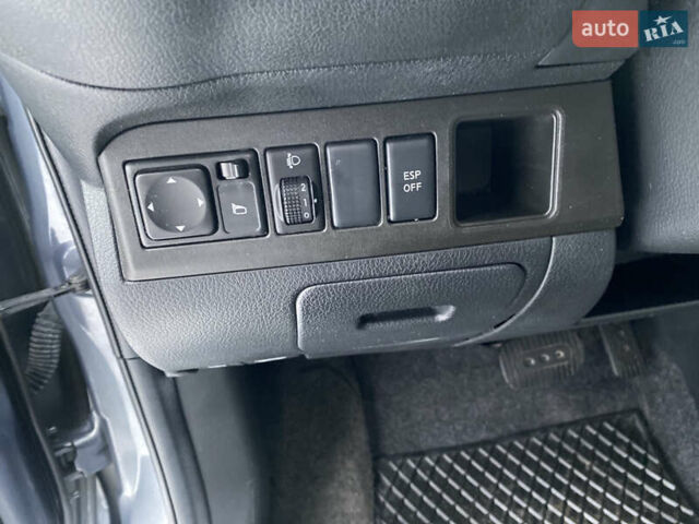 Сірий Ніссан Ноут, об'ємом двигуна 1.6 л та пробігом 172 тис. км за 8390 $, фото 13 на Automoto.ua