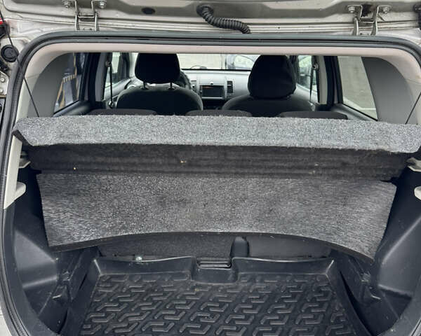 Сірий Ніссан Ноут, об'ємом двигуна 1.39 л та пробігом 128 тис. км за 5800 $, фото 2 на Automoto.ua