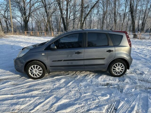 Сірий Ніссан Ноут, об'ємом двигуна 1.6 л та пробігом 195 тис. км за 5900 $, фото 3 на Automoto.ua