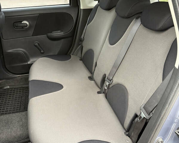 Серый Ниссан Ноут, объемом двигателя 1.6 л и пробегом 175 тыс. км за 5950 $, фото 4 на Automoto.ua