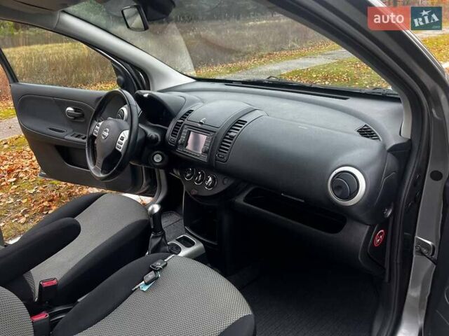 Серый Ниссан Ноут, объемом двигателя 1.39 л и пробегом 140 тыс. км за 6700 $, фото 38 на Automoto.ua