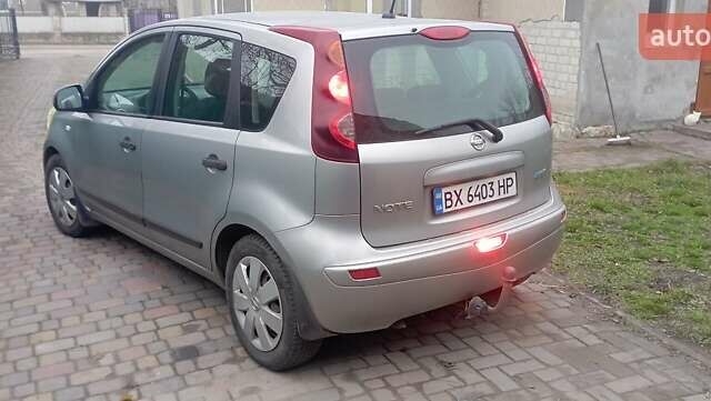 Серый Ниссан Ноут, объемом двигателя 1.46 л и пробегом 291 тыс. км за 6200 $, фото 7 на Automoto.ua
