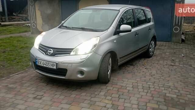 Серый Ниссан Ноут, объемом двигателя 1.46 л и пробегом 291 тыс. км за 6200 $, фото 9 на Automoto.ua