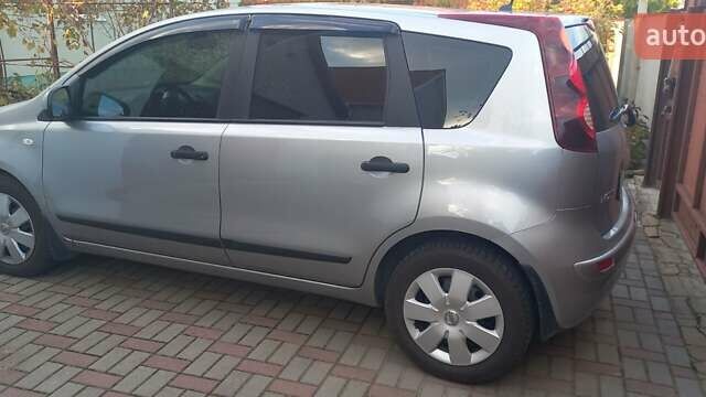 Сірий Ніссан Ноут, об'ємом двигуна 0 л та пробігом 82 тис. км за 8700 $, фото 3 на Automoto.ua