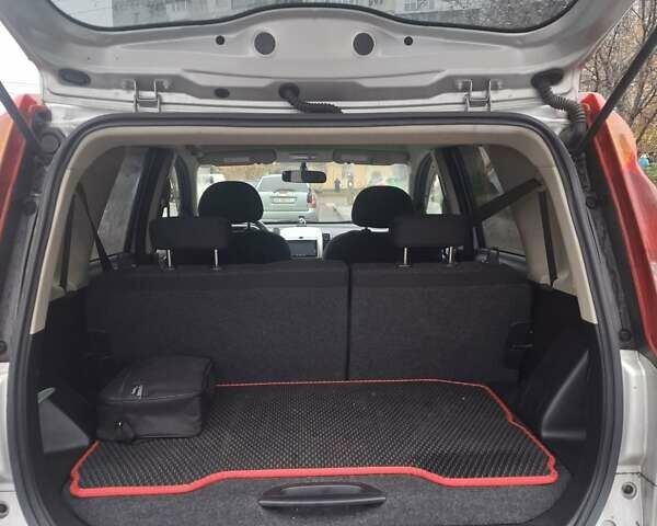 Серый Ниссан Ноут, объемом двигателя 1.5 л и пробегом 46 тыс. км за 8800 $, фото 1 на Automoto.ua