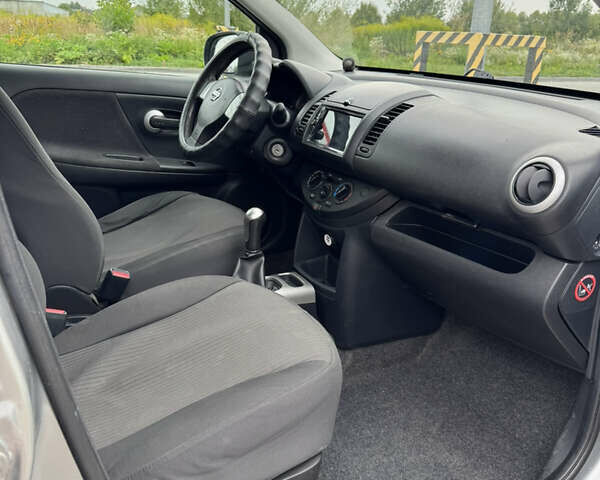 Сірий Ніссан Ноут, об'ємом двигуна 1.39 л та пробігом 128 тис. км за 6000 $, фото 7 на Automoto.ua