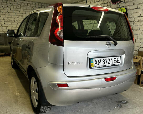 Серый Ниссан Ноут, объемом двигателя 1.39 л и пробегом 120 тыс. км за 7300 $, фото 4 на Automoto.ua