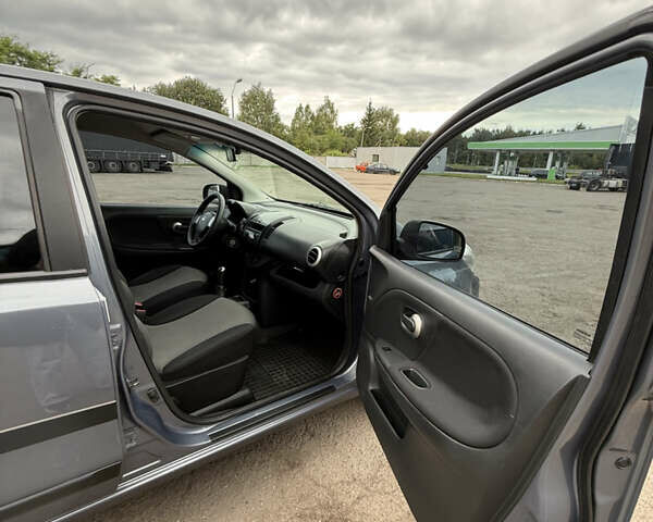 Серый Ниссан Ноут, объемом двигателя 1.6 л и пробегом 175 тыс. км за 5950 $, фото 7 на Automoto.ua