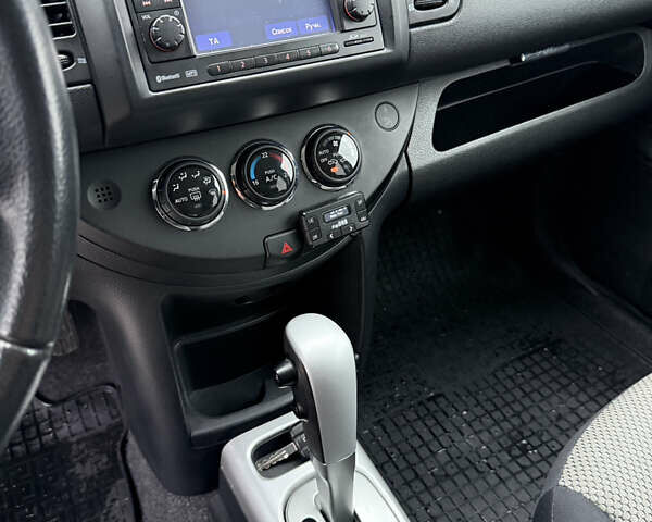 Сірий Ніссан Ноут, об'ємом двигуна 1.6 л та пробігом 210 тис. км за 7950 $, фото 10 на Automoto.ua