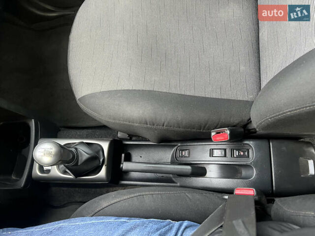 Серый Ниссан Ноут, объемом двигателя 1.4 л и пробегом 259 тыс. км за 6300 $, фото 10 на Automoto.ua