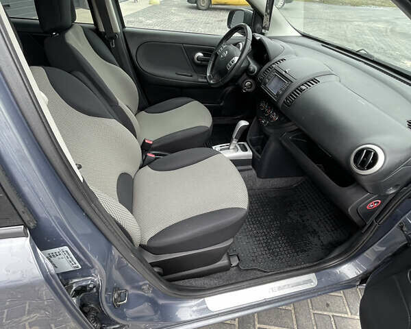 Сірий Ніссан Ноут, об'ємом двигуна 1.6 л та пробігом 211 тис. км за 8600 $, фото 47 на Automoto.ua