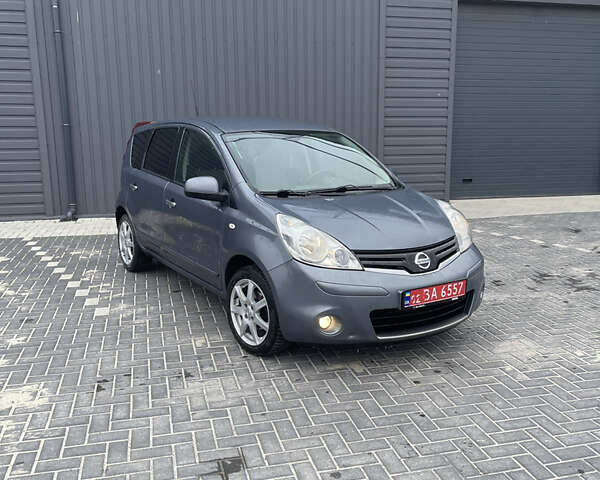 Сірий Ніссан Ноут, об'ємом двигуна 1.6 л та пробігом 211 тис. км за 8600 $, фото 3 на Automoto.ua