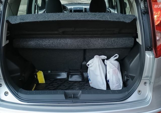 Серый Ниссан Ноут, объемом двигателя 1.39 л и пробегом 140 тыс. км за 5500 $, фото 10 на Automoto.ua