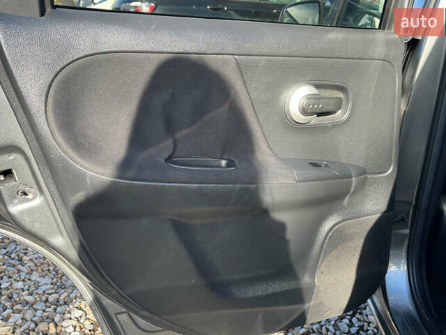 Сірий Ніссан Ноут, об'ємом двигуна 1.46 л та пробігом 212 тис. км за 6000 $, фото 26 на Automoto.ua