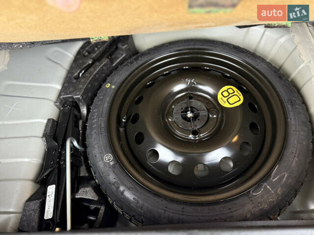 Серый Ниссан Ноут, объемом двигателя 1.6 л и пробегом 207 тыс. км за 7999 $, фото 23 на Automoto.ua