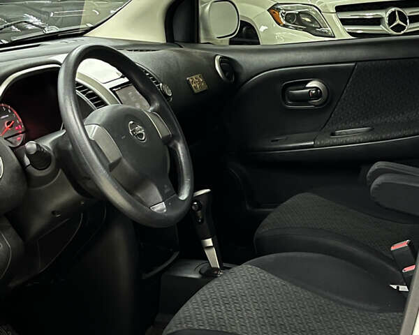 Ніссан Ноут 2011 у Одесі на Automoto.ua Сірий Ніссан Ноут, об'ємом двигуна 1.5 л та пробігом 49 тис. км за 6999 $, фото 11 на Automoto.ua