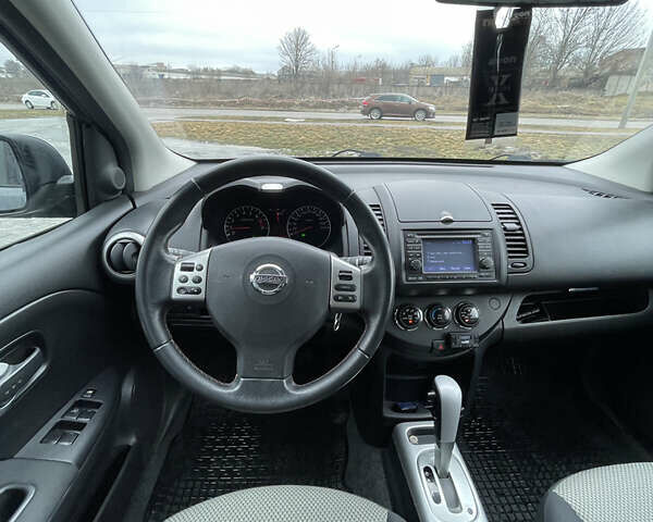 Сірий Ніссан Ноут, об'ємом двигуна 1.6 л та пробігом 211 тис. км за 8600 $, фото 40 на Automoto.ua