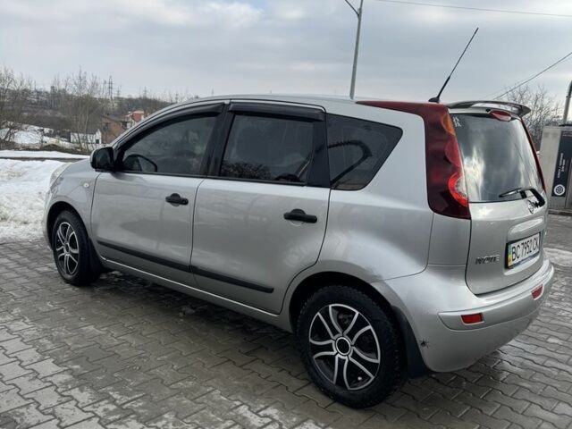 Серый Ниссан Ноут, объемом двигателя 1.4 л и пробегом 126 тыс. км за 6200 $, фото 16 на Automoto.ua