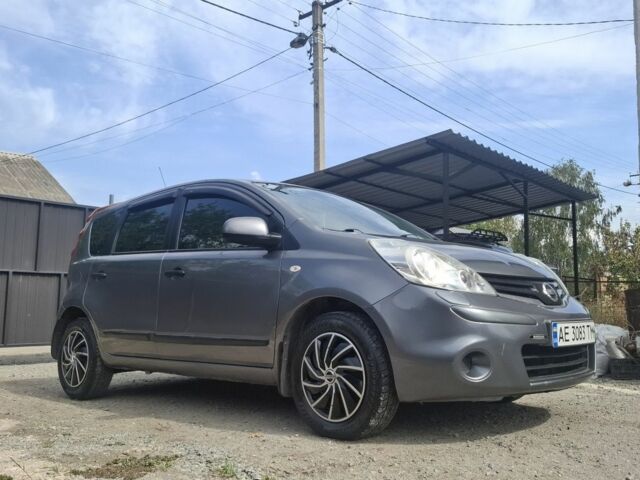 Серый Ниссан Ноут, объемом двигателя 1.4 л и пробегом 270 тыс. км за 5700 $, фото 2 на Automoto.ua