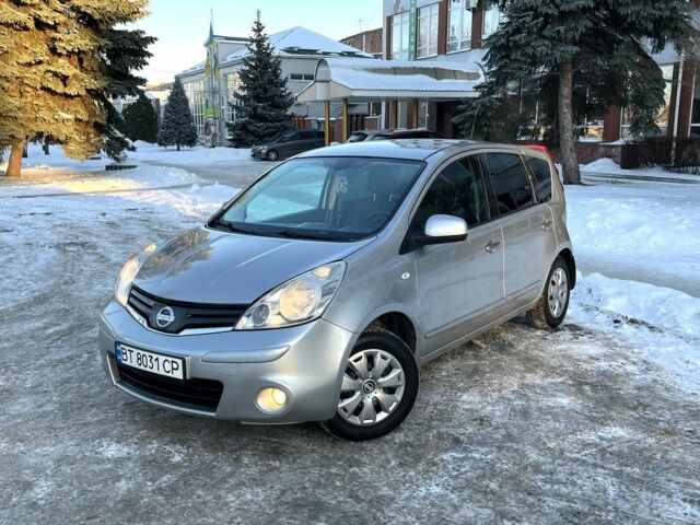 Серый Ниссан Ноут, объемом двигателя 1.4 л и пробегом 264 тыс. км за 4850 $, фото 1 на Automoto.ua