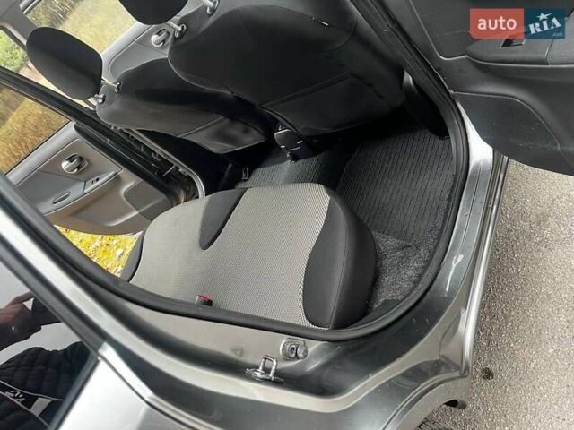 Серый Ниссан Ноут, объемом двигателя 1.39 л и пробегом 140 тыс. км за 6700 $, фото 30 на Automoto.ua