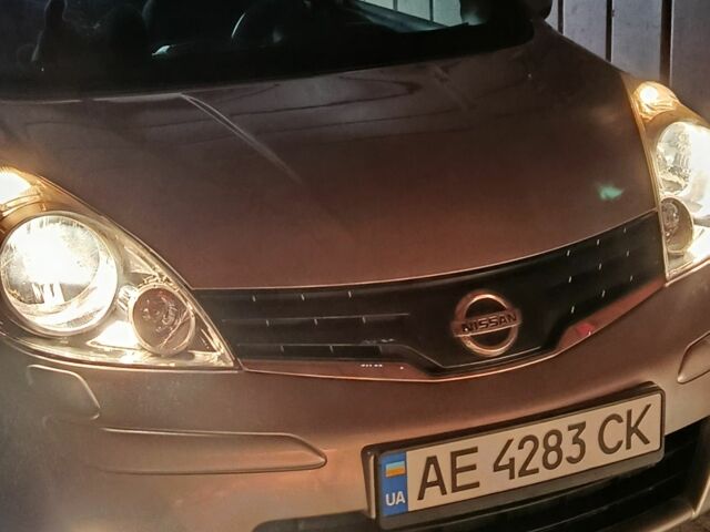 Серый Ниссан Ноут, объемом двигателя 1.4 л и пробегом 141 тыс. км за 7800 $, фото 2 на Automoto.ua