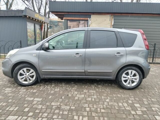 Серый Ниссан Ноут, объемом двигателя 1.4 л и пробегом 194 тыс. км за 5300 $, фото 3 на Automoto.ua