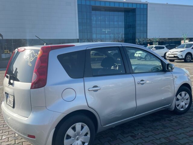 Серый Ниссан Ноут, объемом двигателя 1.5 л и пробегом 74 тыс. км за 7000 $, фото 5 на Automoto.ua