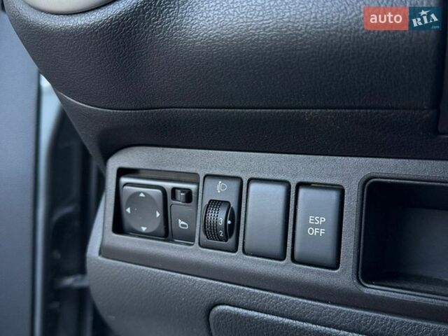 Серый Ниссан Ноут, объемом двигателя 1.39 л и пробегом 223 тыс. км за 6150 $, фото 28 на Automoto.ua