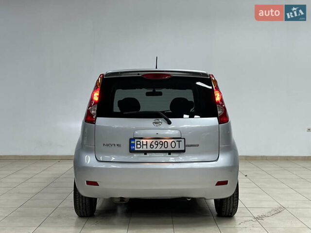 Ніссан Ноут 2011 у Одесі на Automoto.ua Сірий Ніссан Ноут, об'ємом двигуна 1.5 л та пробігом 49 тис. км за 6999 $, фото 3 на Automoto.ua