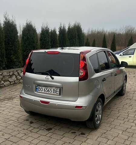 Серый Ниссан Ноут, объемом двигателя 1.39 л и пробегом 153 тыс. км за 5600 $, фото 4 на Automoto.ua