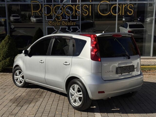 Сірий Ніссан Ноут, об'ємом двигуна 1.5 л та пробігом 50 тис. км за 7200 $, фото 4 на Automoto.ua