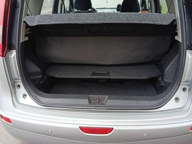 Серый Ниссан Ноут, объемом двигателя 1.4 л и пробегом 141 тыс. км за 7800 $, фото 7 на Automoto.ua