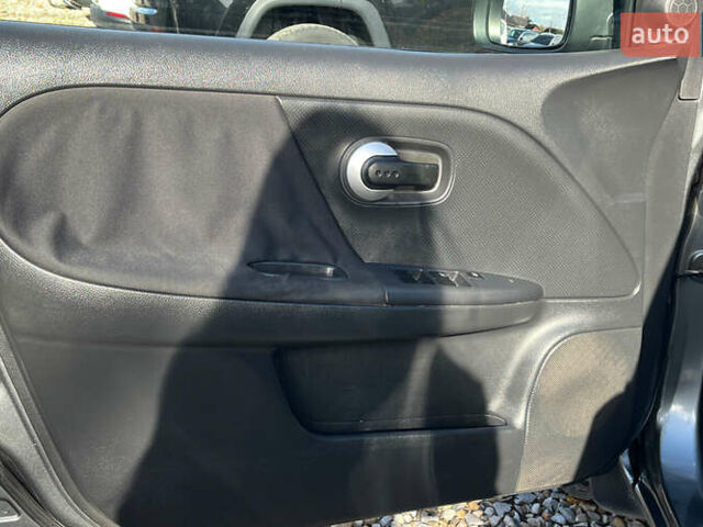 Сірий Ніссан Ноут, об'ємом двигуна 1.46 л та пробігом 212 тис. км за 6000 $, фото 25 на Automoto.ua