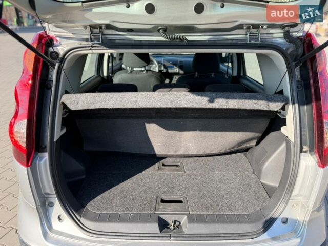 Сірий Ніссан Ноут, об'ємом двигуна 1.39 л та пробігом 187 тис. км за 5450 $, фото 37 на Automoto.ua