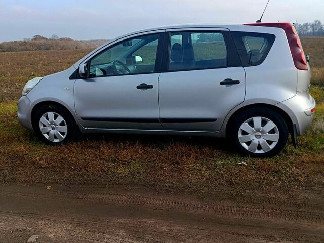 Сірий Ніссан Ноут, об'ємом двигуна 1.4 л та пробігом 210 тис. км за 6500 $, фото 8 на Automoto.ua