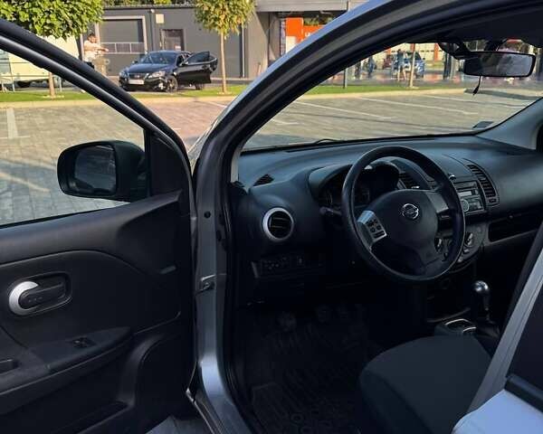 Сірий Ніссан Ноут, об'ємом двигуна 1.39 л та пробігом 206 тис. км за 6000 $, фото 21 на Automoto.ua