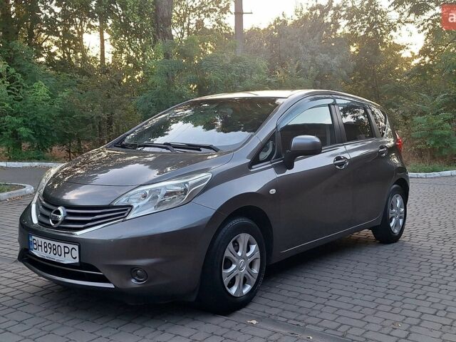 Сірий Ніссан Ноут, об'ємом двигуна 1.2 л та пробігом 131 тис. км за 6499 $, фото 4 на Automoto.ua