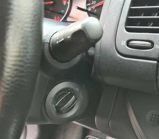 Серый Ниссан Ноут, объемом двигателя 1.6 л и пробегом 203 тыс. км за 7500 $, фото 13 на Automoto.ua