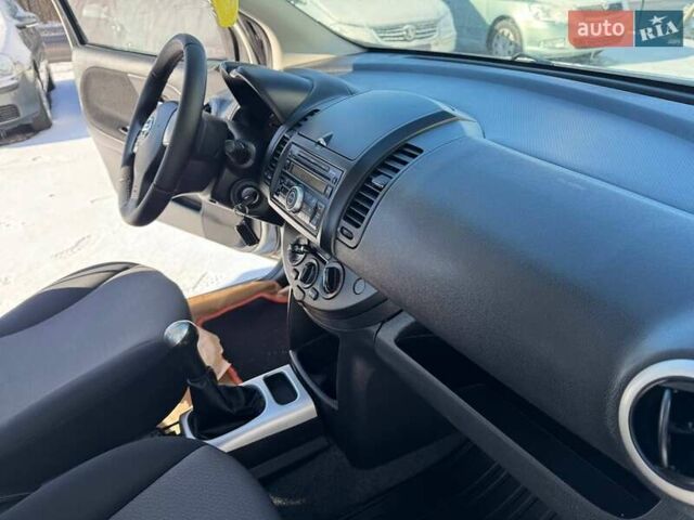 Сірий Ніссан Ноут, об'ємом двигуна 1.4 л та пробігом 208 тис. км за 5950 $, фото 38 на Automoto.ua