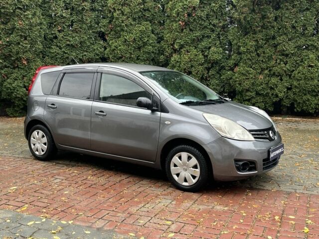 Серый Ниссан Ноут, объемом двигателя 1.6 л и пробегом 91 тыс. км за 7700 $, фото 1 на Automoto.ua