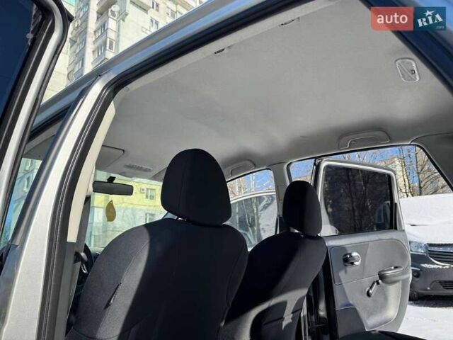 Сірий Ніссан Ноут, об'ємом двигуна 1.4 л та пробігом 208 тис. км за 5950 $, фото 32 на Automoto.ua