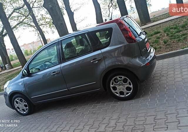 Сірий Ніссан Ноут, об'ємом двигуна 1.4 л та пробігом 162 тис. км за 7250 $, фото 2 на Automoto.ua