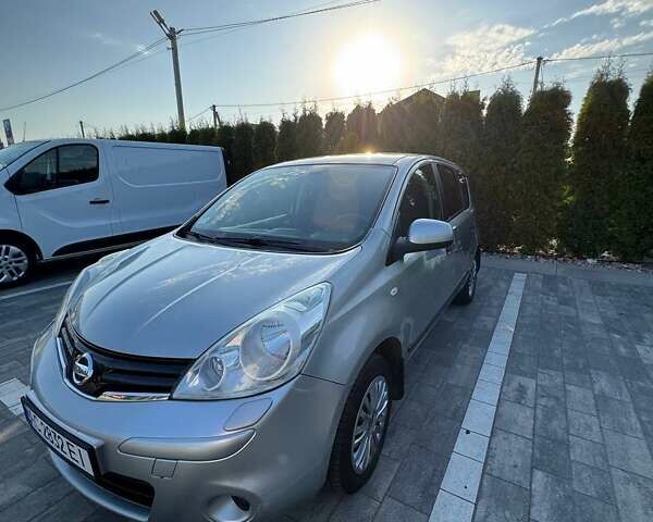 Сірий Ніссан Ноут, об'ємом двигуна 1.39 л та пробігом 206 тис. км за 6000 $, фото 4 на Automoto.ua