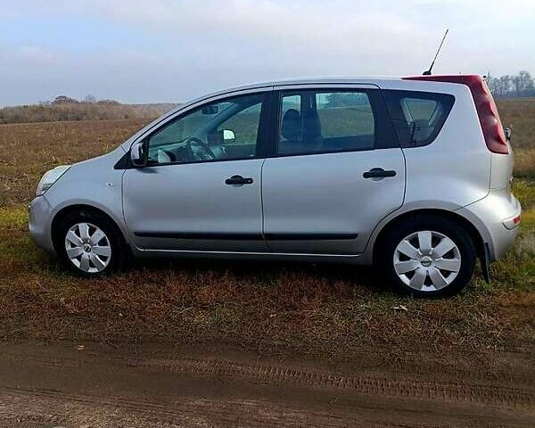 Сірий Ніссан Ноут, об'ємом двигуна 1.4 л та пробігом 210 тис. км за 6500 $, фото 7 на Automoto.ua