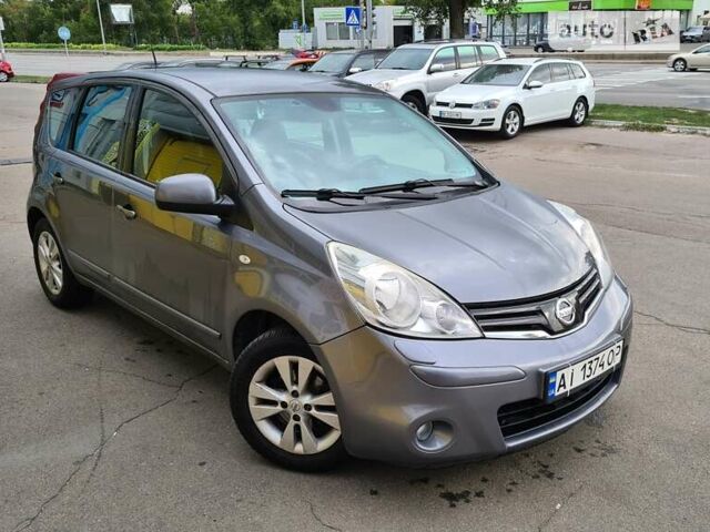 Сірий Ніссан Ноут, об'ємом двигуна 1.6 л та пробігом 203 тис. км за 7299 $, фото 1 на Automoto.ua