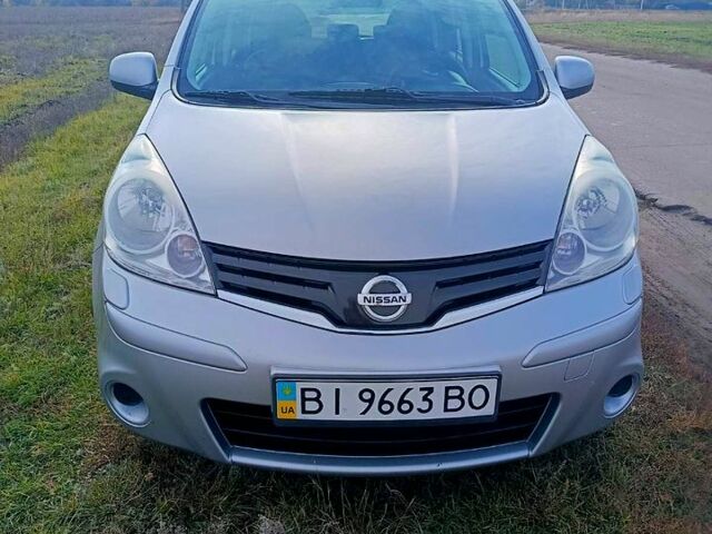 Сірий Ніссан Ноут, об'ємом двигуна 1.4 л та пробігом 210 тис. км за 6500 $, фото 5 на Automoto.ua